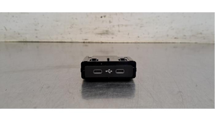Connexion USB Dacia Duster