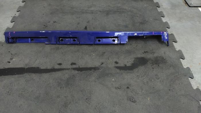 Marche-pied (list de couverture) gauche Toyota Yaris