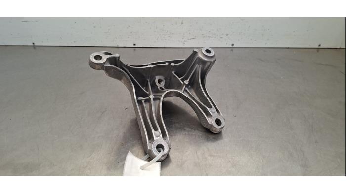 Support moteur Porsche Cayenne