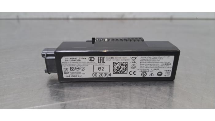 Antenne amplificateur Jeep Avenger