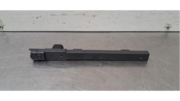 Entrée sans clé - Antenne Jeep Avenger