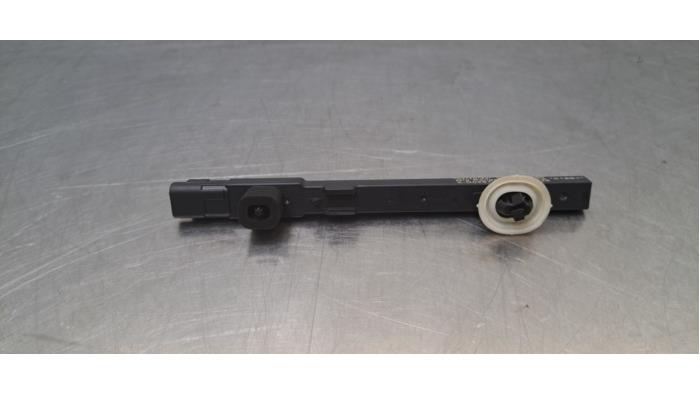 Entrée sans clé - Antenne Jeep Avenger