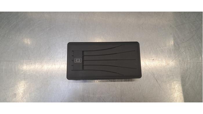 Chargeur sans fil Porsche Cayenne