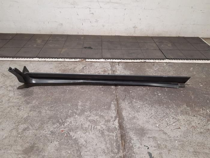 Jupe droite Ford Kuga