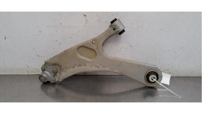 Bras de suspension avant droit Jeep Avenger