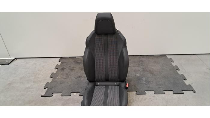 Siège droit Peugeot 2008