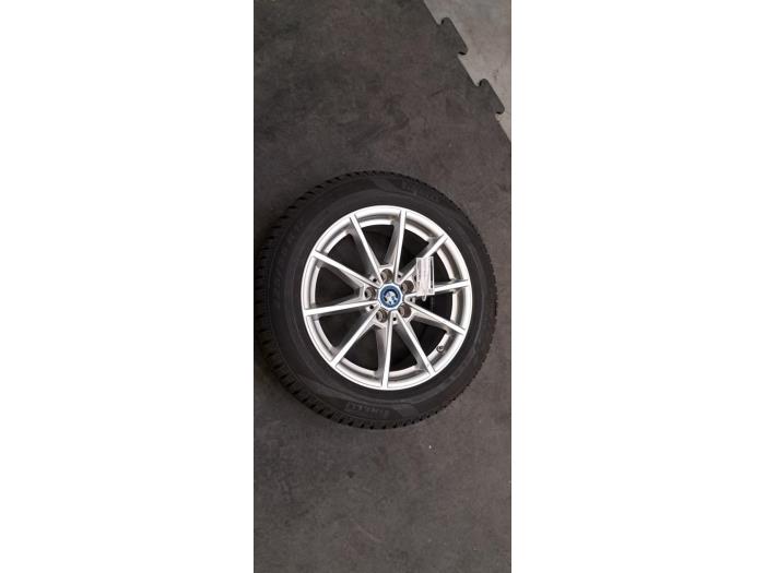 Jante + pneu d'hiver BMW I4