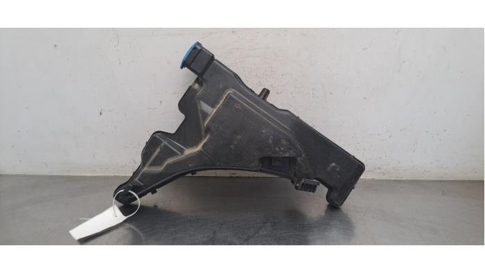Front windscreen washer reservoir Audi A4