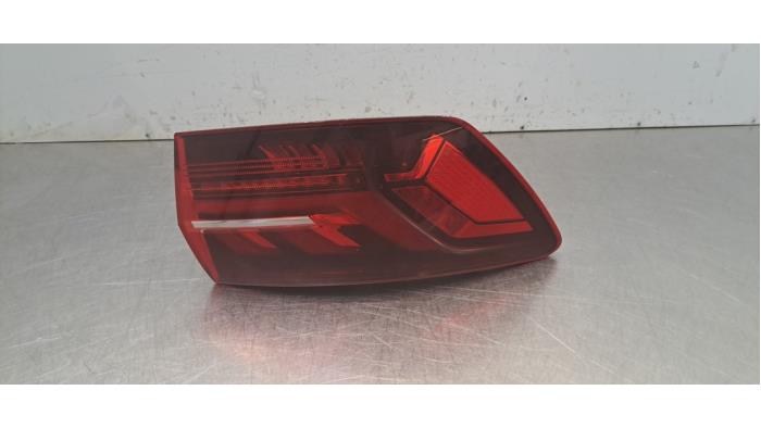 Taillight, left Audi A4