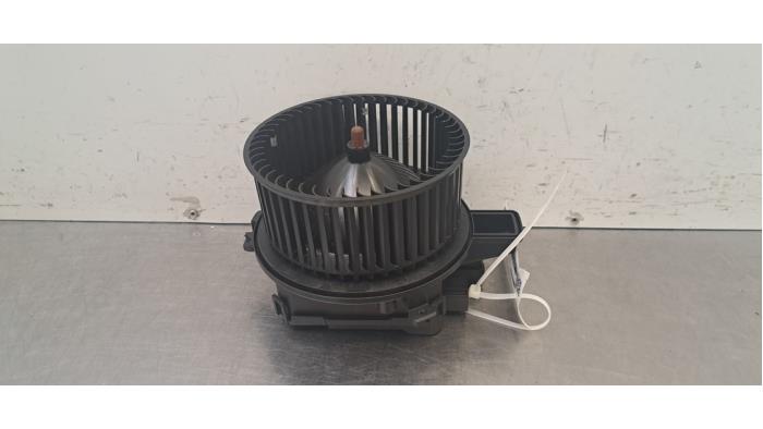 Moteur de ventilation chauffage Audi A4