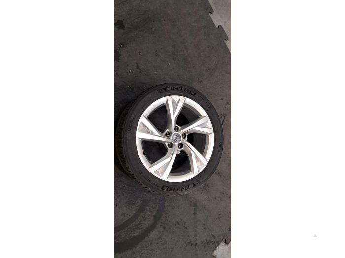 Jante + pneu d'hiver Audi A4