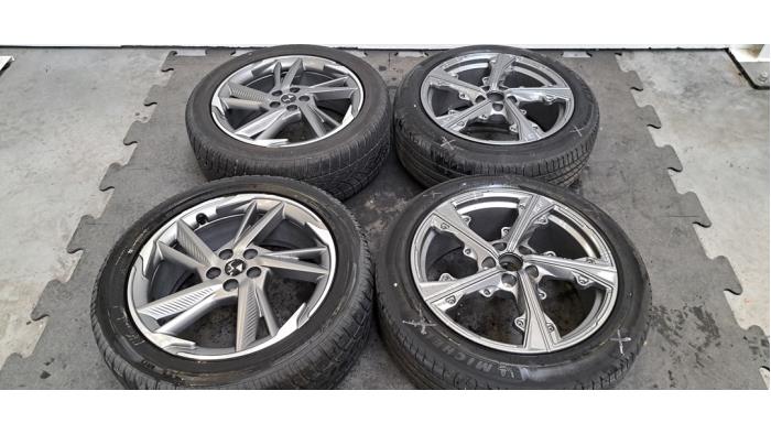 Kit jantes + pneus d'hivers DS Automobiles DS7 Crossback