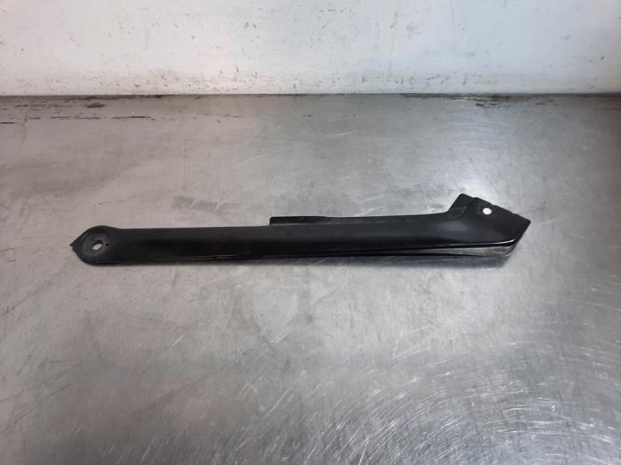 Cadre phare droit Volkswagen Golf