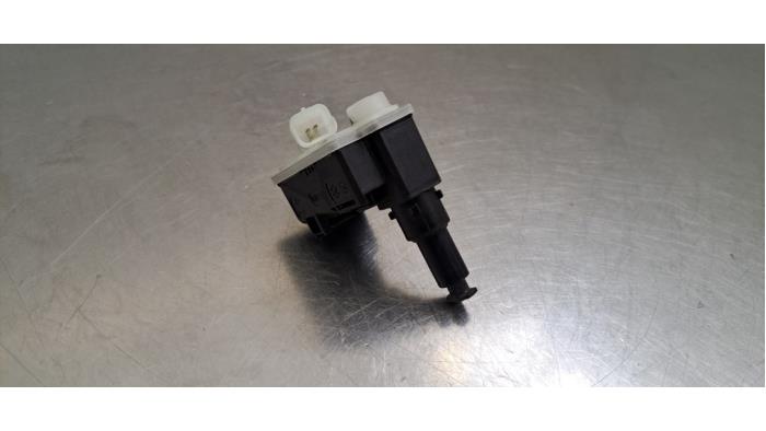 Moteur de verrouillage clapet réservoir Peugeot 5008