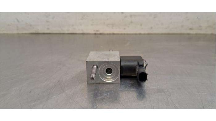 Valve d'expansion clim Mercedes CLA