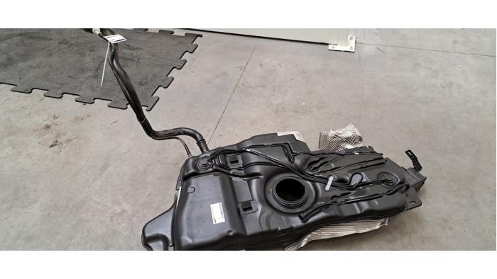 Réservoir de carburant Peugeot 5008
