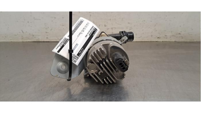 Pompe à eau supplémentaire Mercedes CLA