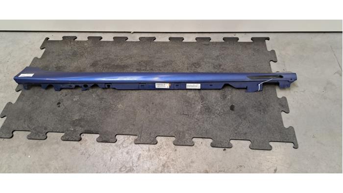 Marche-pied (list de couverture) droite BMW 3-Série