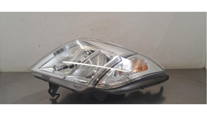 Phare droit Nissan Interstar