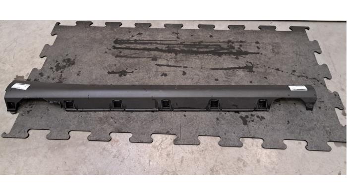 Marche-pied (list de couverture) droite Opel Frontera
