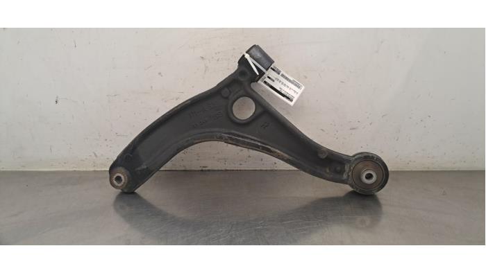 Bras de suspension avant droit Nissan Interstar