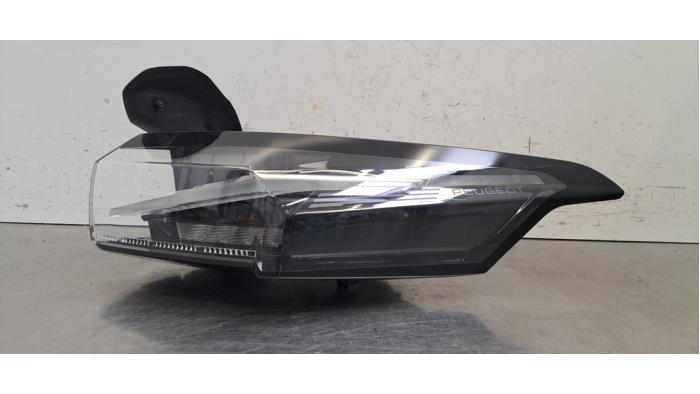 Feu arrière droit Peugeot 408