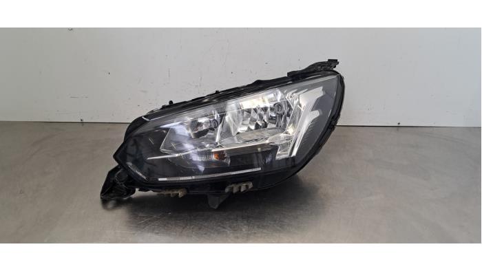 Phare gauche Peugeot 208