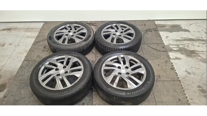 Kit jantes + pneumatiques Peugeot 208