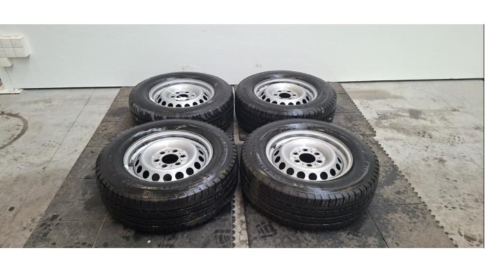Kit jantes + pneumatiques Mercedes Sprinter