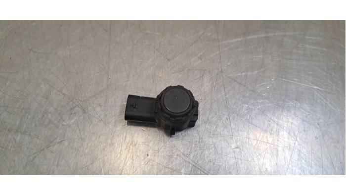 Gebruikte PDC Sensor BMW 5 serie Touring (G31) 518d 2.0 TwinPower Turbo 16V Mild Hybrid Prijs € 30,25 Inclusief btw aangeboden door Autohandel Didier