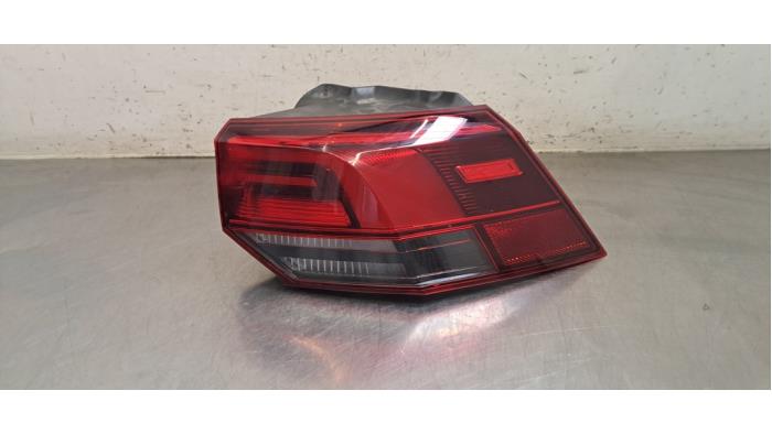 Feu arrière droit Volkswagen Golf