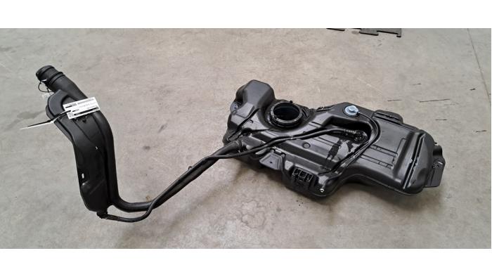 Réservoir de carburant Jeep Avenger