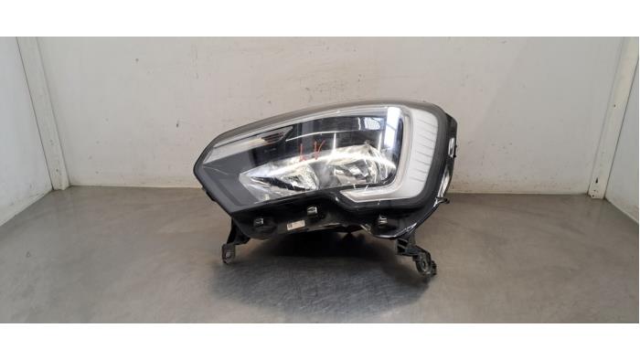 Phare gauche Renault Master