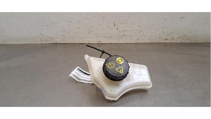 Réservoir de liquide de frein Nissan Interstar