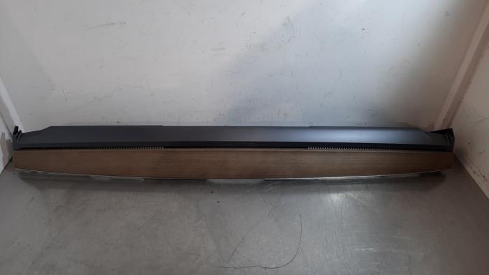 Bande décorative de tableau de bord Tesla Model 3