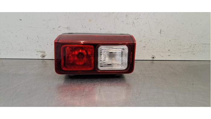 Feu de recul gauche Renault Trafic