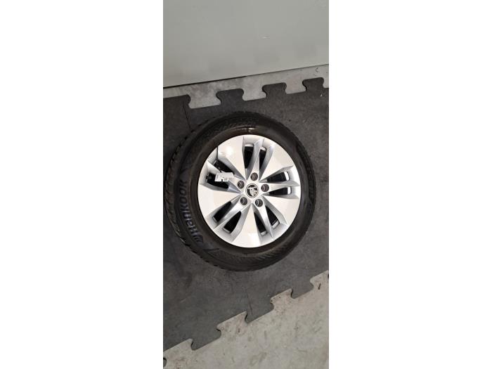 Jante + pneu d'hiver Skoda Octavia