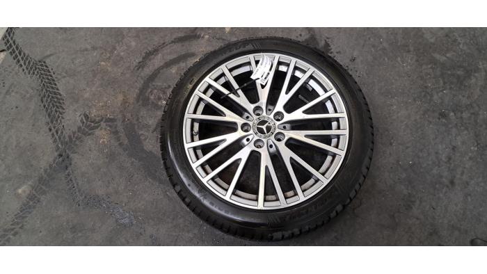 Jante + pneu d'hiver Mercedes CLA