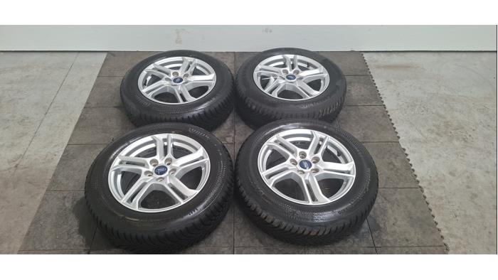 Kit jantes + pneus d'hivers Ford Focus