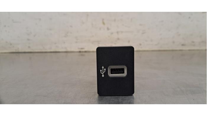 Connexion USB Ford Focus