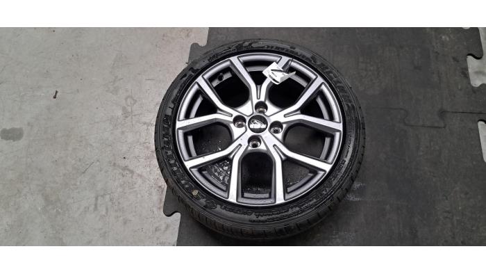 Jante + pneumatique Ford Fiesta