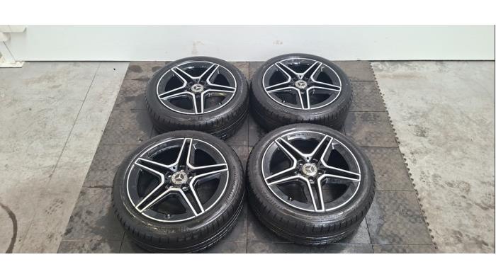 Kit jantes + pneumatiques Mercedes CLA
