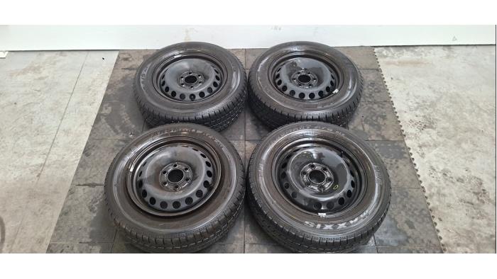 Kit jantes + pneumatiques Ford Transit Custom