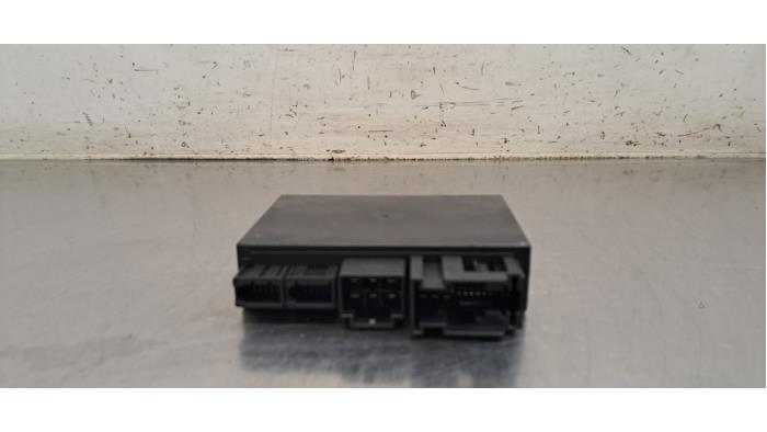Module crochet de traction Porsche Panamera