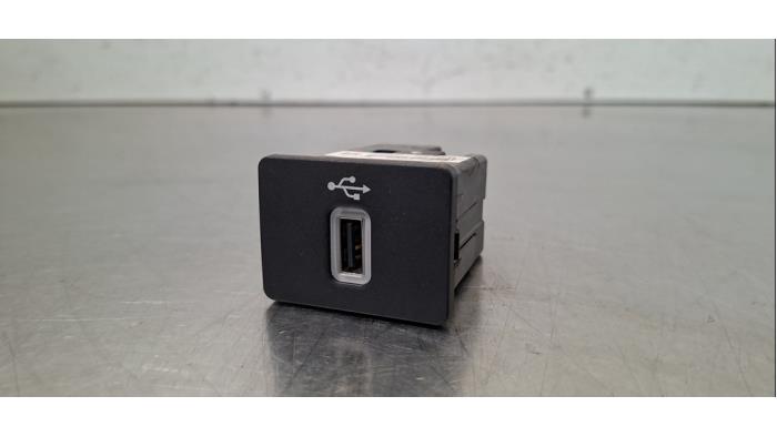 Connexion USB Ford Transit Custom