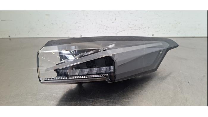 Feu arrière droit Peugeot 408