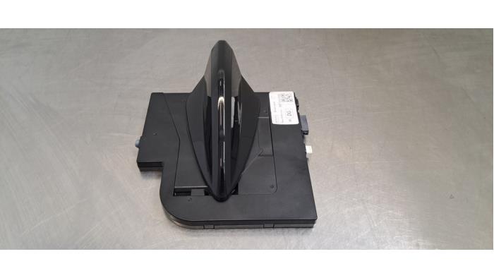 Antenne Peugeot 408