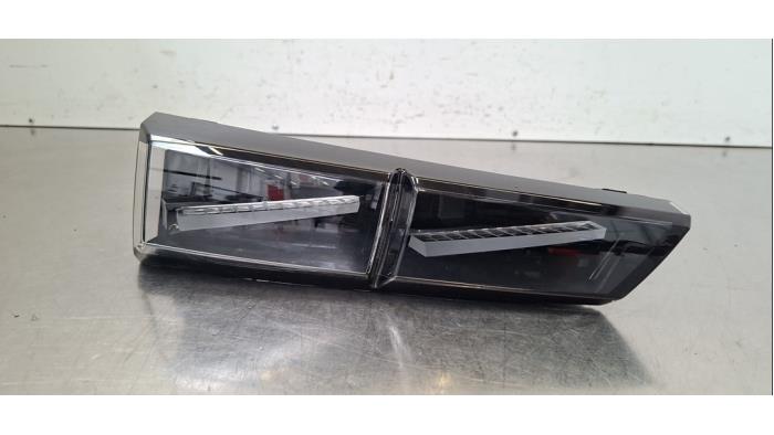 Feu arrière droit Peugeot 408