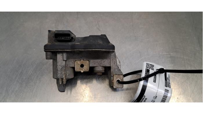 Robinet d' arrêt gaz d' échappement Mercedes Vito