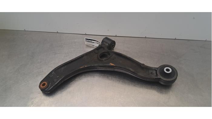 Bras de suspension avant droit Renault Master